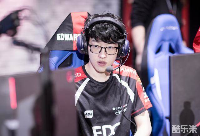 队的整体实 队的整体实